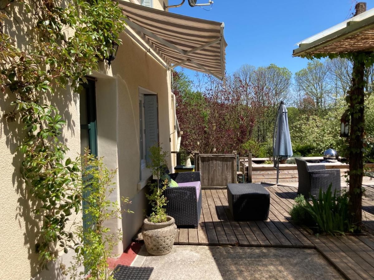 La Maison Charmante D'Elisabeth Saint-Ybard Exterior foto